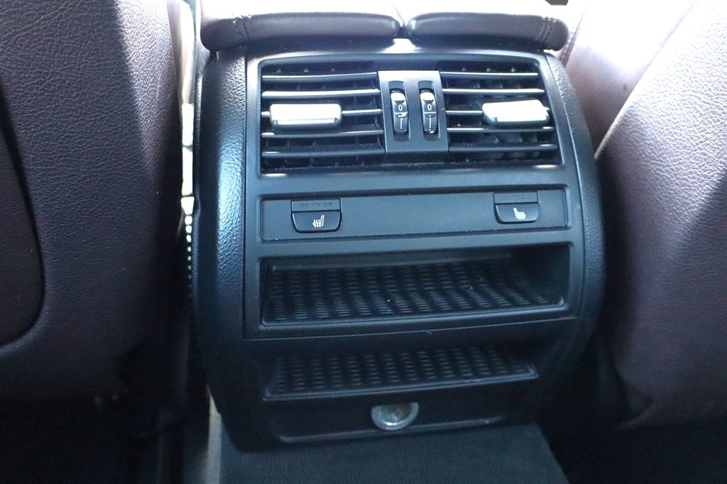 BMW 5 Series photo 21
