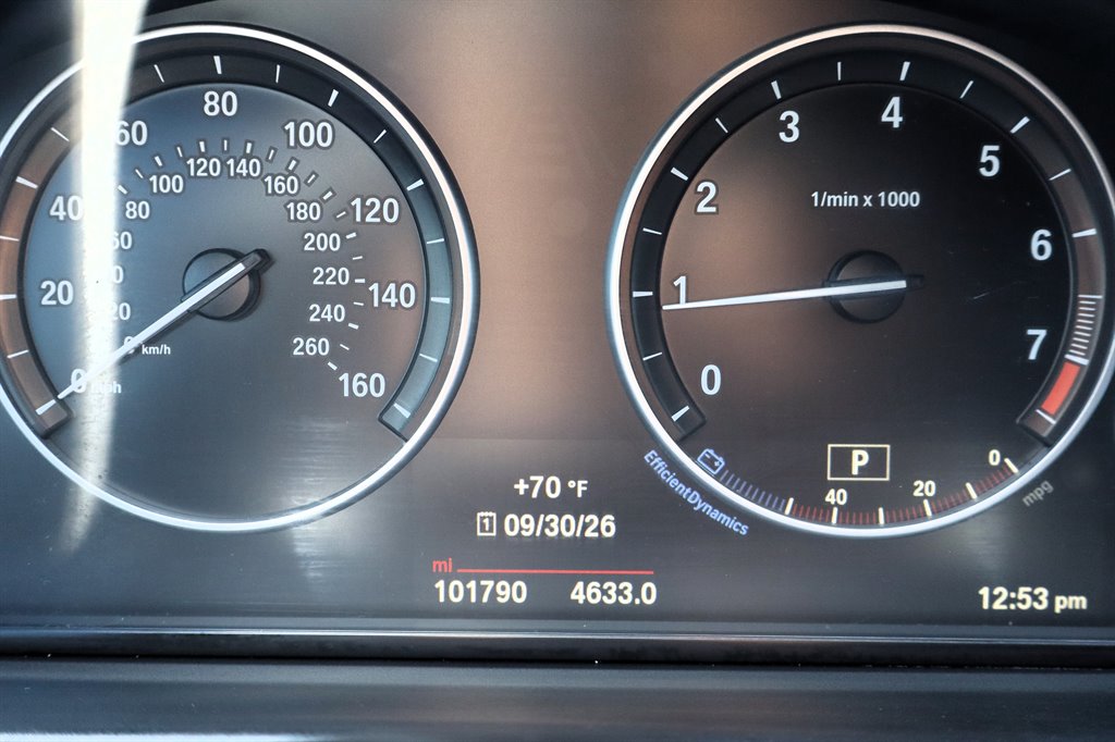 BMW 5 Series photo 23