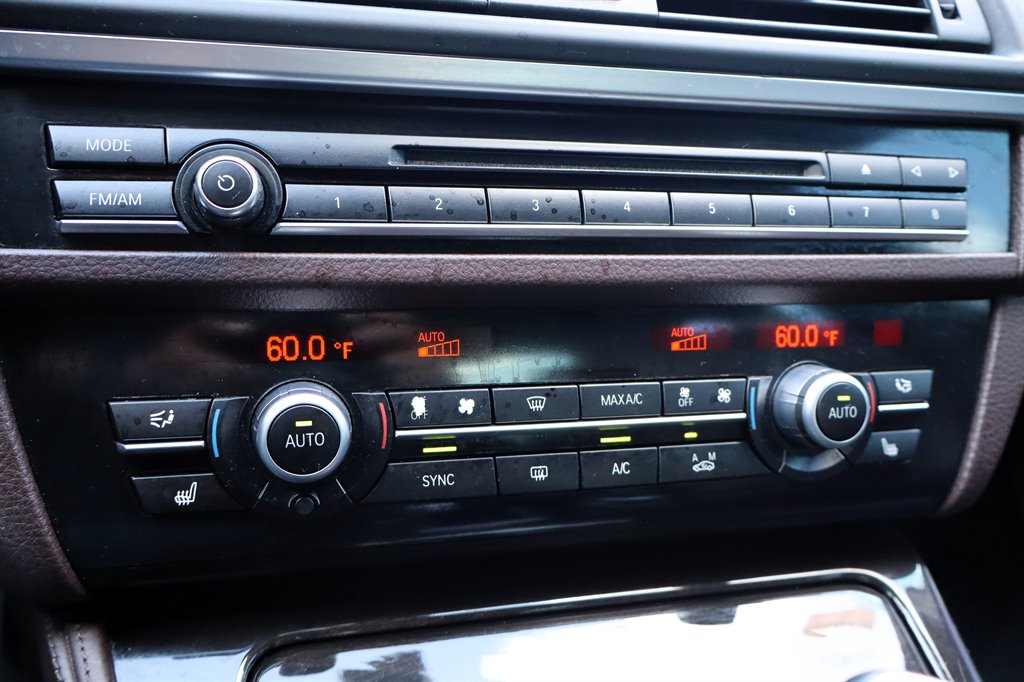 BMW 5 Series photo 27