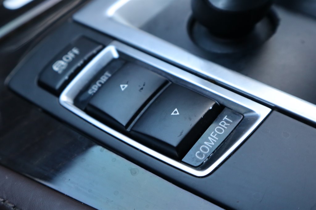 BMW 5 Series photo 30