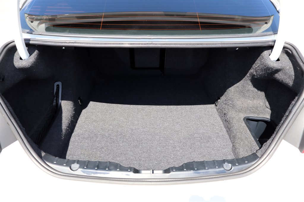 BMW 5 Series photo 37