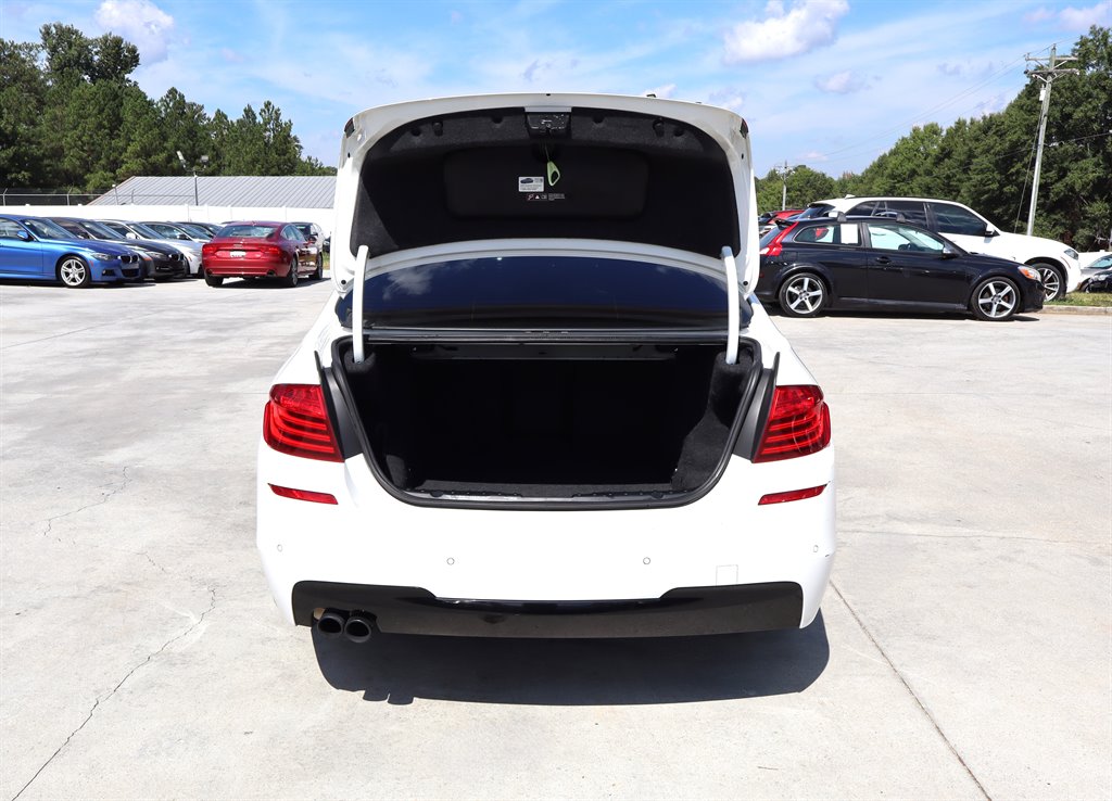 BMW 5 Series photo 38