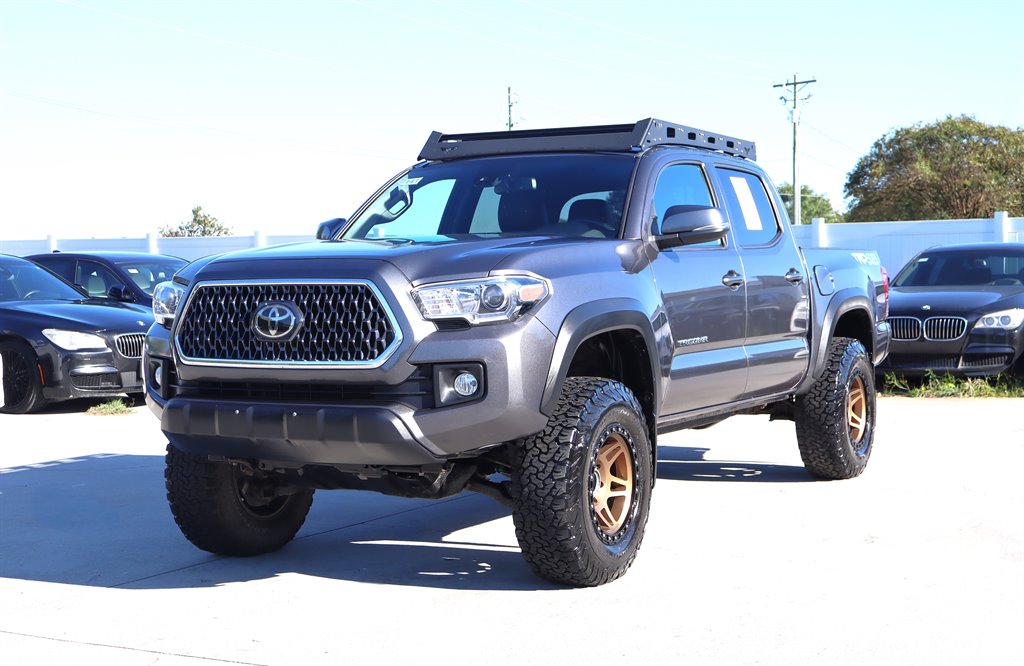 Toyota Tacoma photo 4
