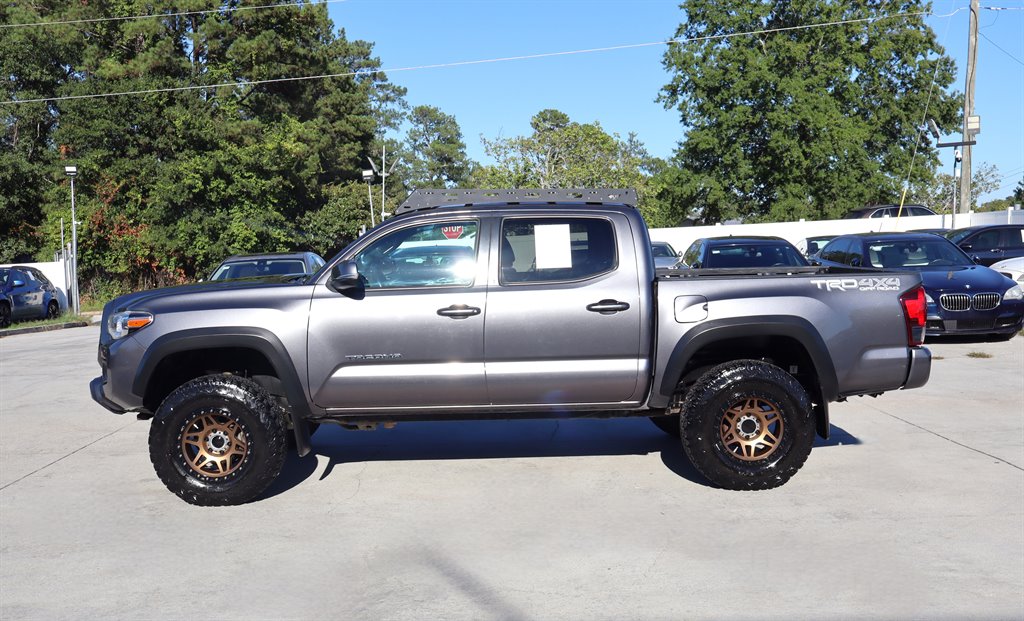 Toyota Tacoma photo 5