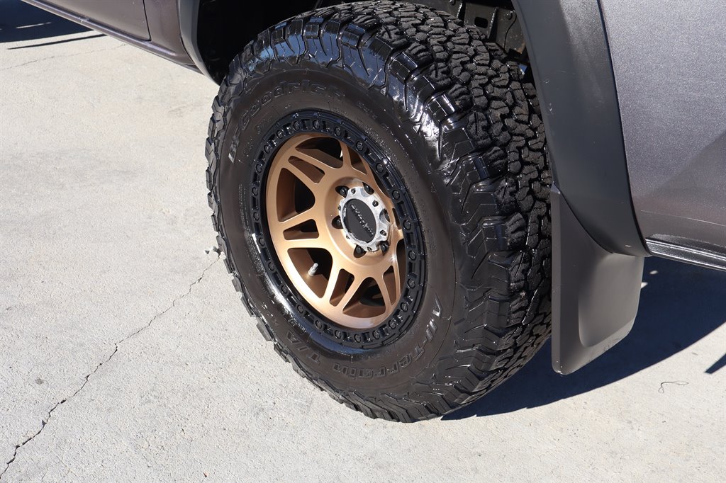Toyota Tacoma photo 18