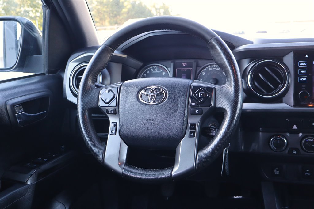 Toyota Tacoma photo 23