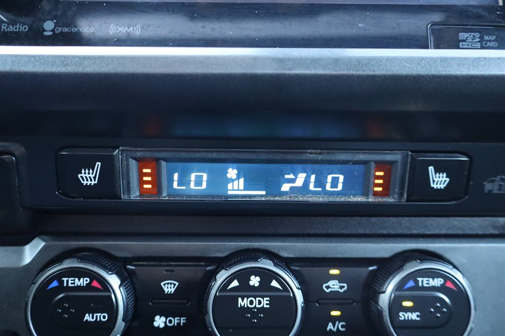Toyota Tacoma photo 37