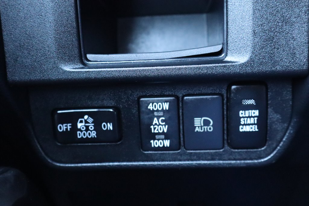 Toyota Tacoma photo 40