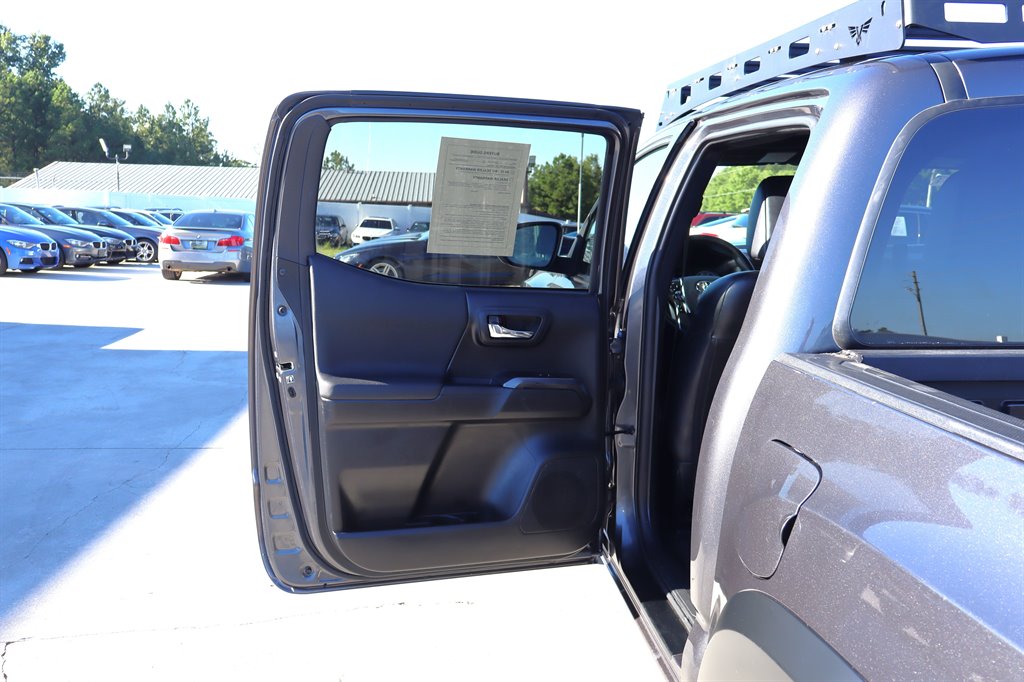 Toyota Tacoma photo 46