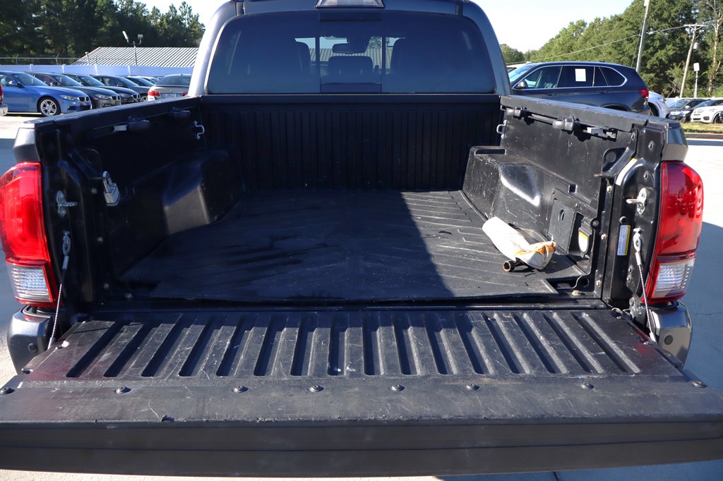 Toyota Tacoma photo 48