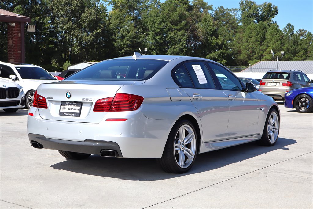BMW 5 Series photo 7