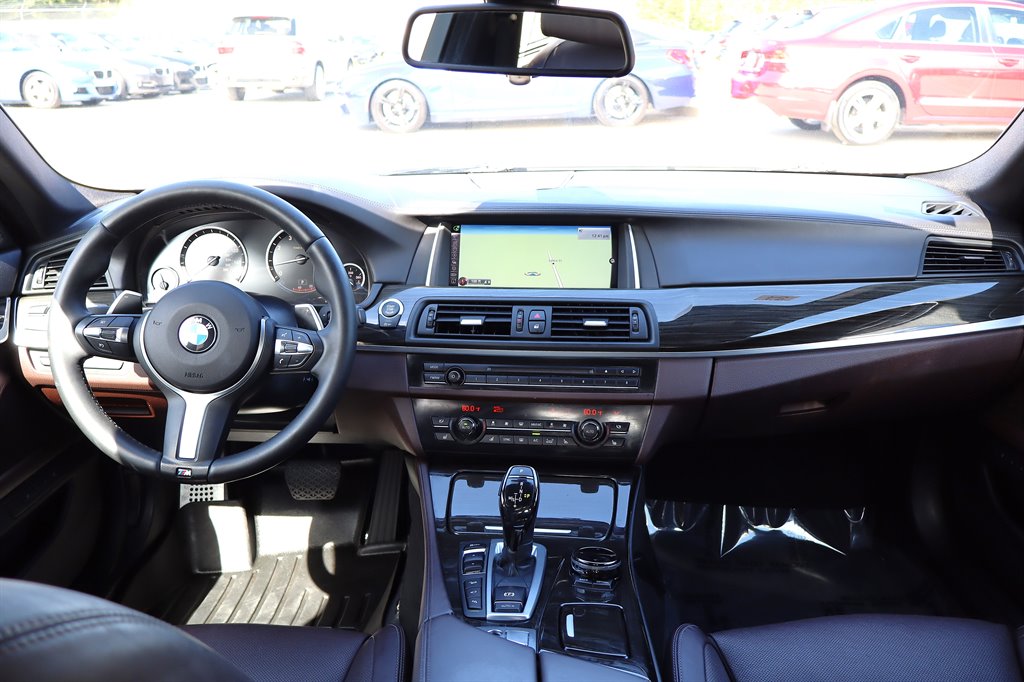 BMW 5 Series photo 13