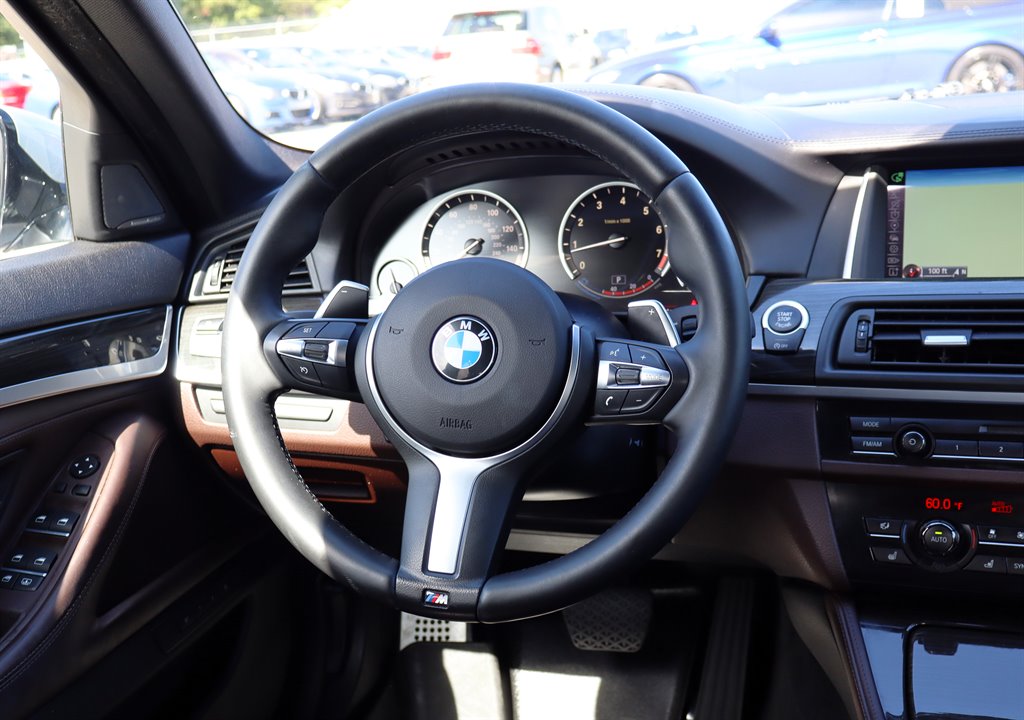 BMW 5 Series photo 15