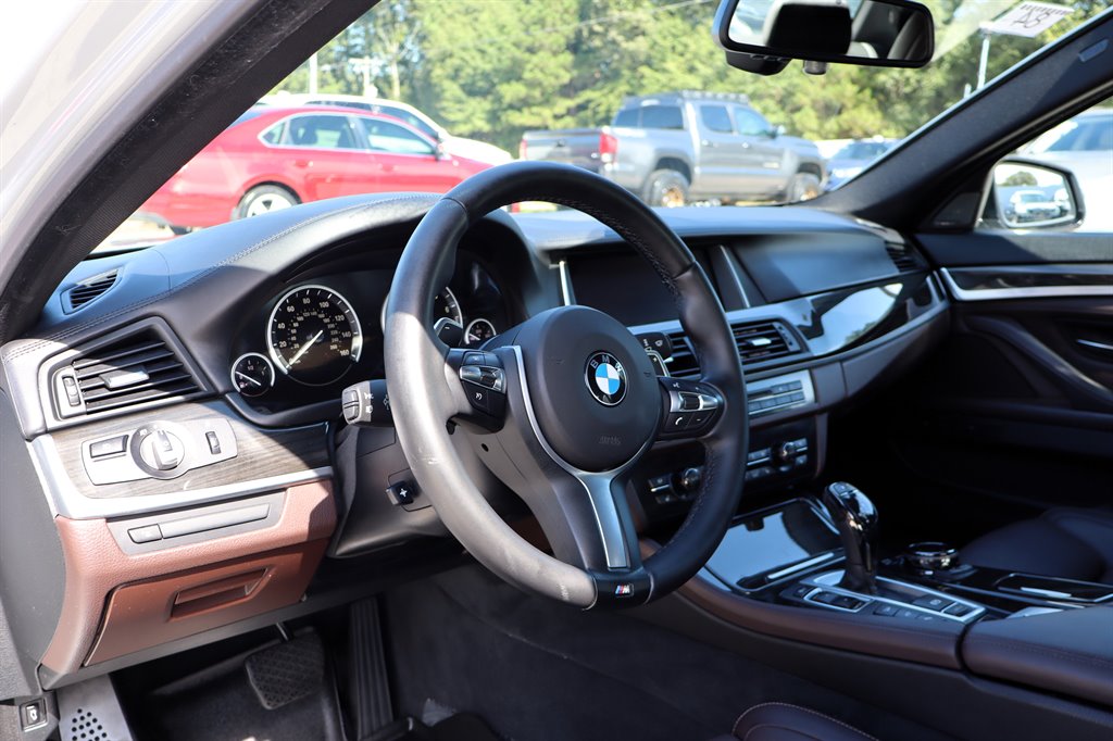 BMW 5 Series photo 18