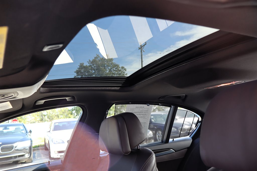 BMW 5 Series photo 24