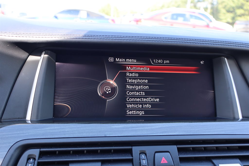 BMW 5 Series photo 26