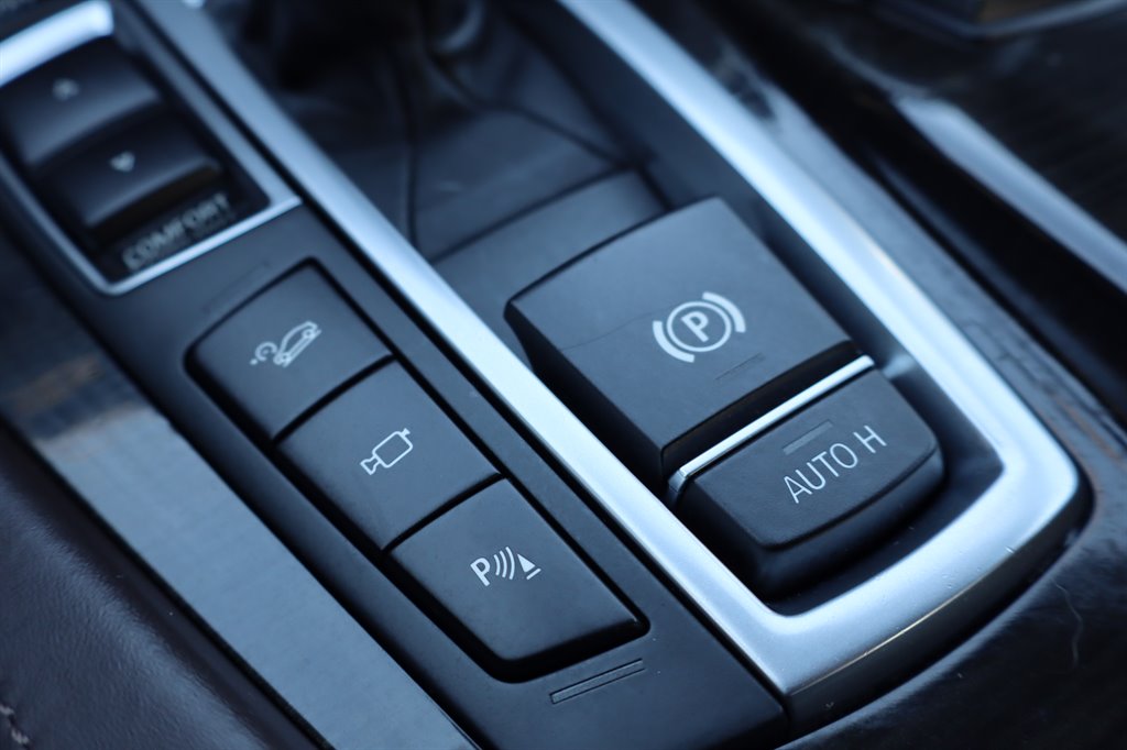 BMW 5 Series photo 37