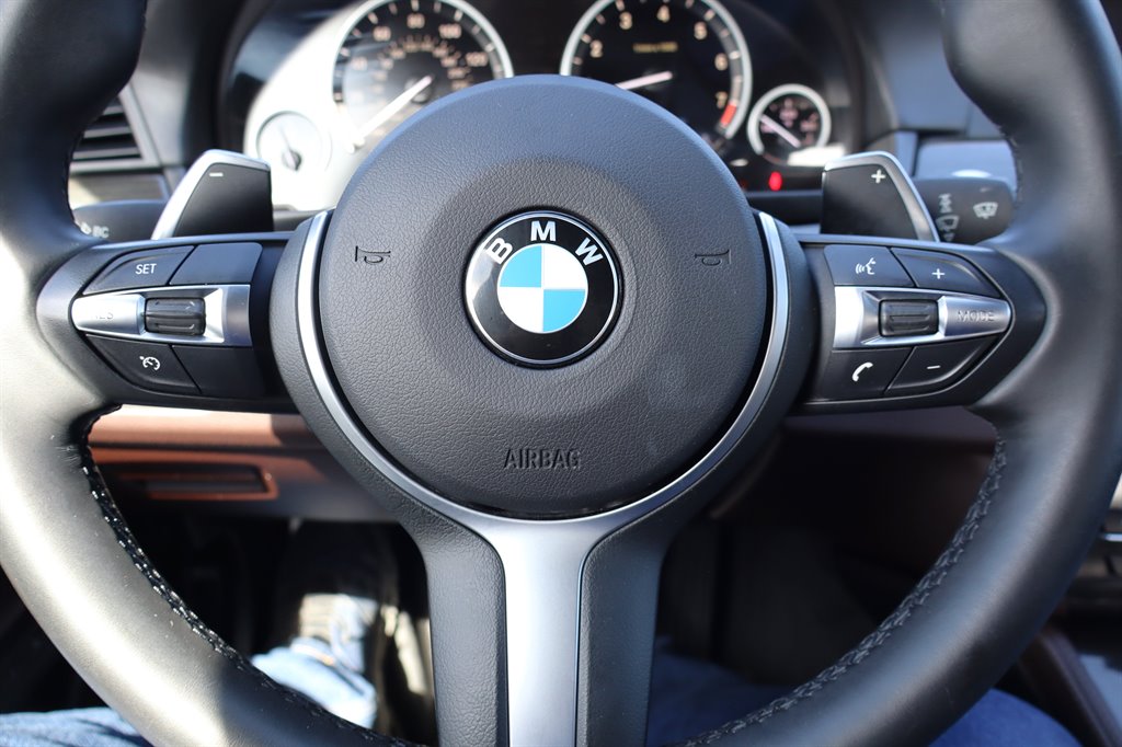 BMW 5 Series photo 39