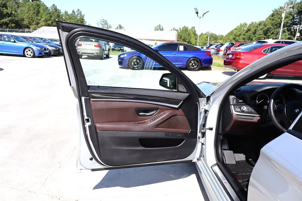 BMW 5 Series photo 41