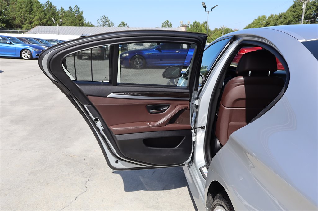 BMW 5 Series photo 43