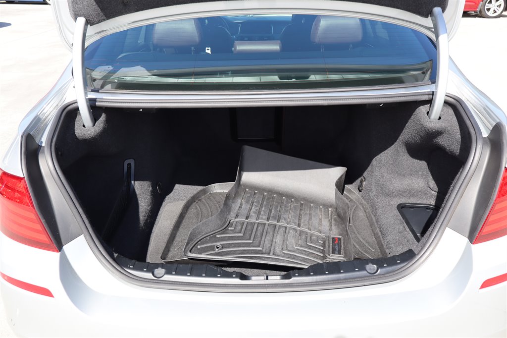 BMW 5 Series photo 45