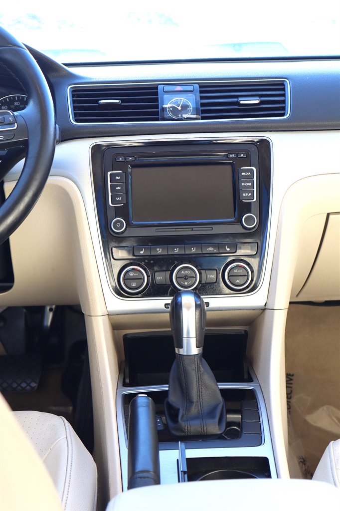 Volkswagen Passat photo 13