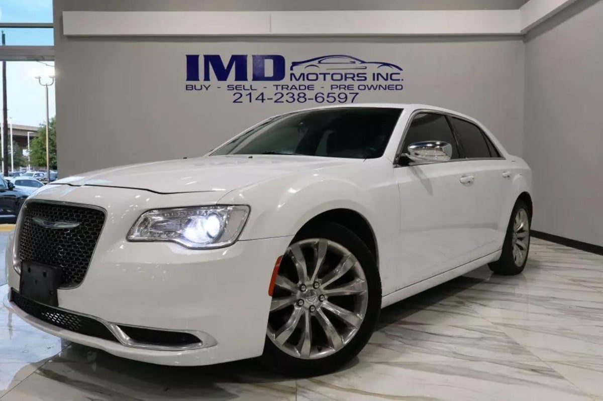 2019 Chrysler 300 Touring