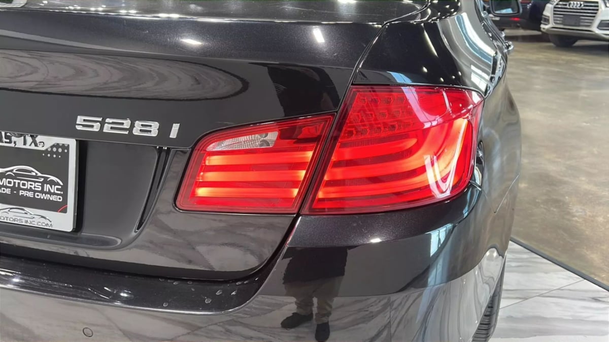 Sold 2012 BMW 5 Series 528i in Dallas