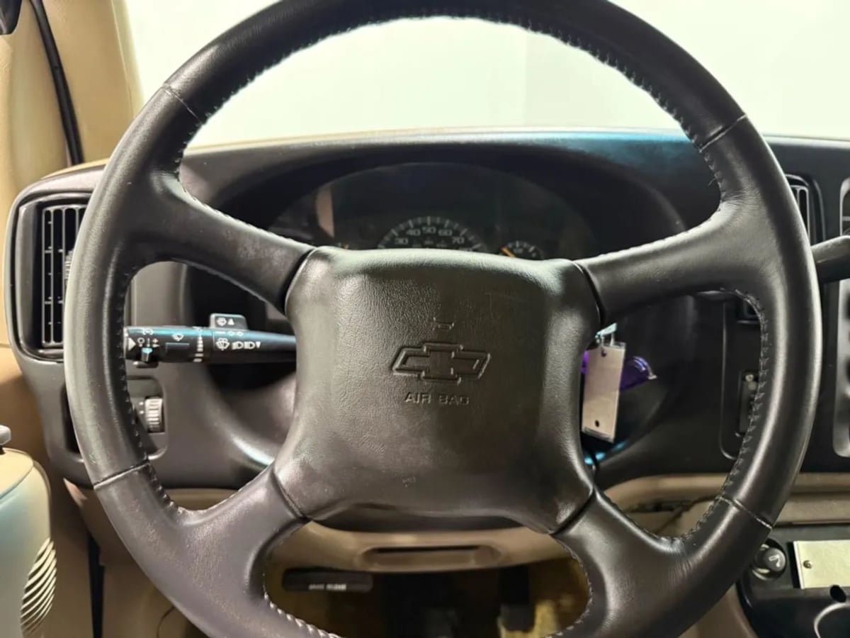 2002 Chevrolet Express Base - Photo 11