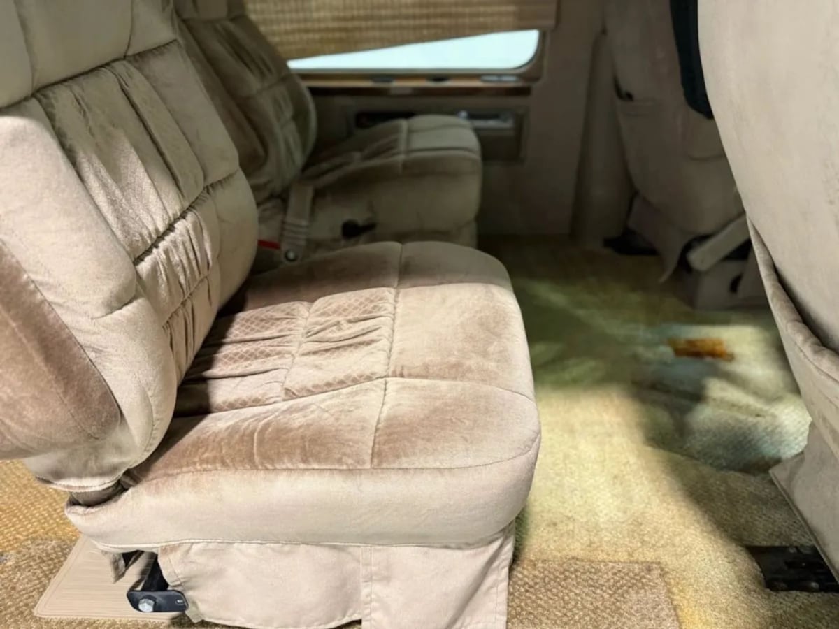 2002 Chevrolet Express Base - Photo 20