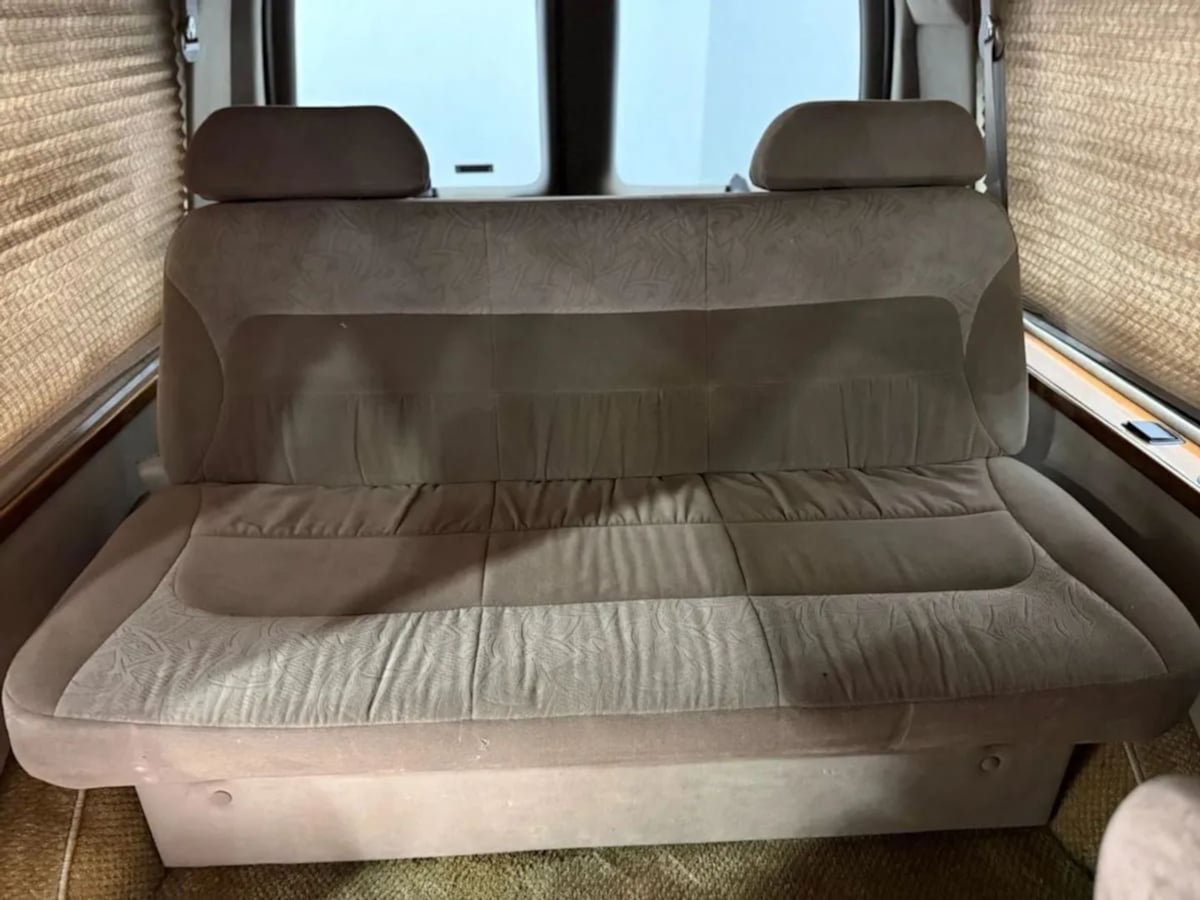 2002 Chevrolet Express Base - Photo 23