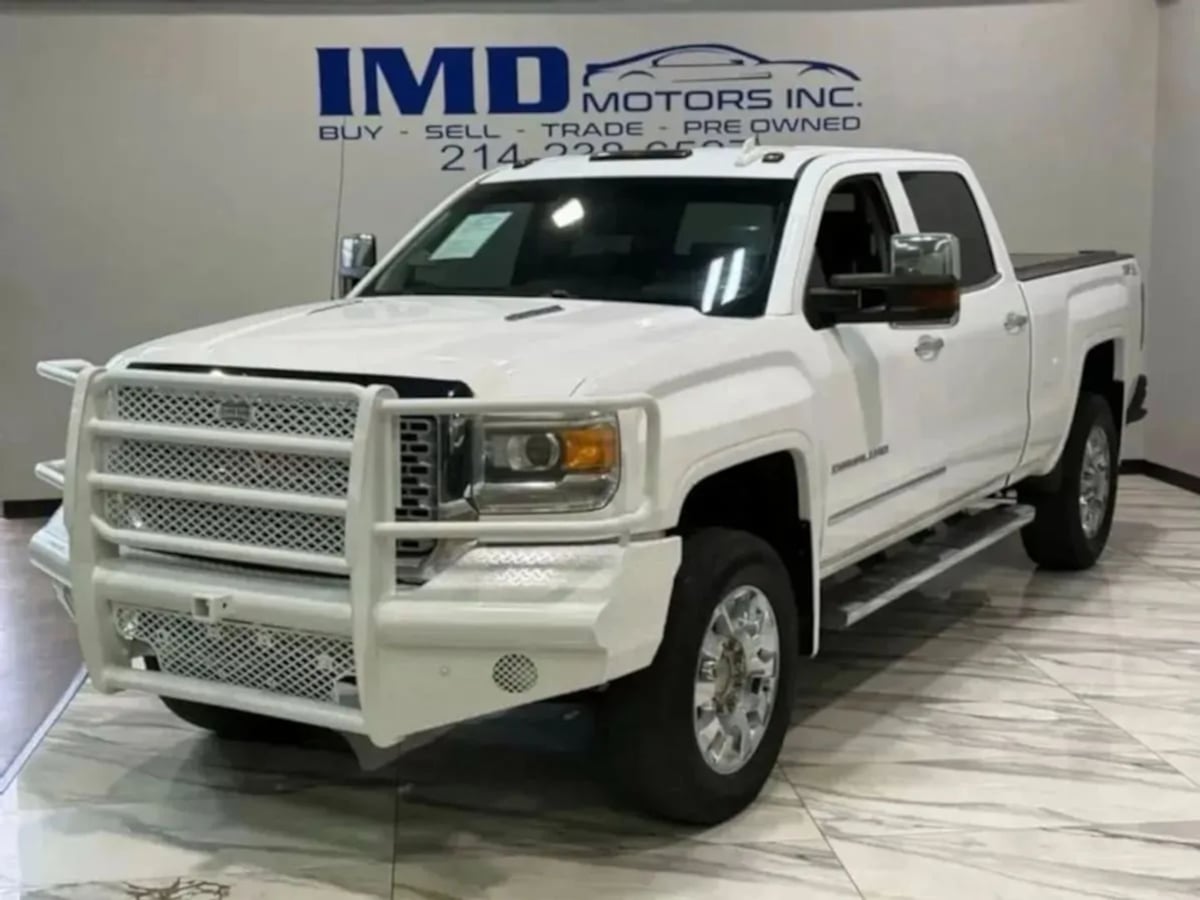 2015 GMC Sierra 2500HD Denali Crew Cab SB 4WD