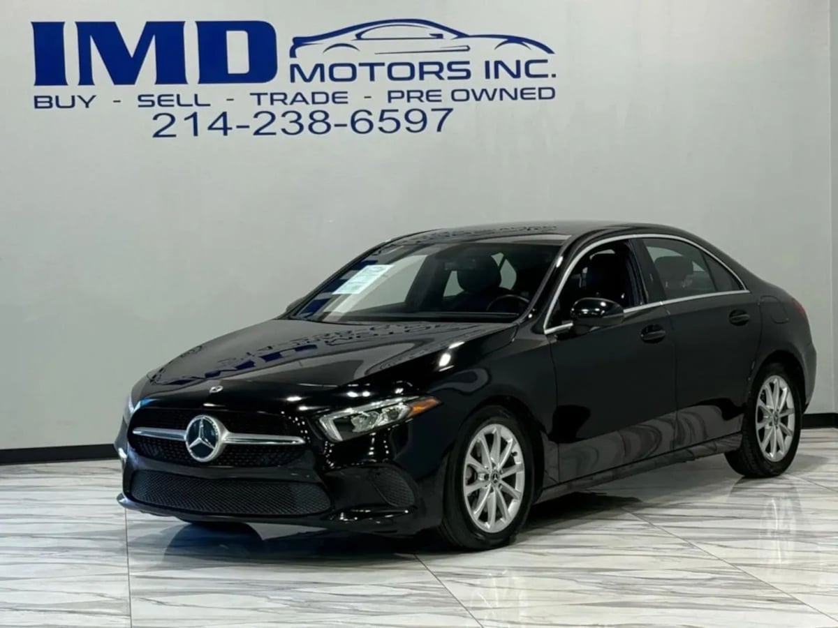 2022 Mercedes-Benz A-Class A220's photo