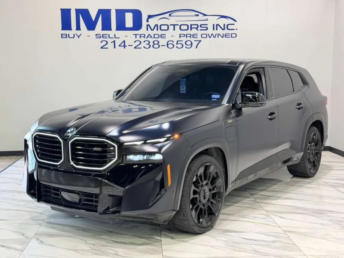 2023 BMW XM -'s photo