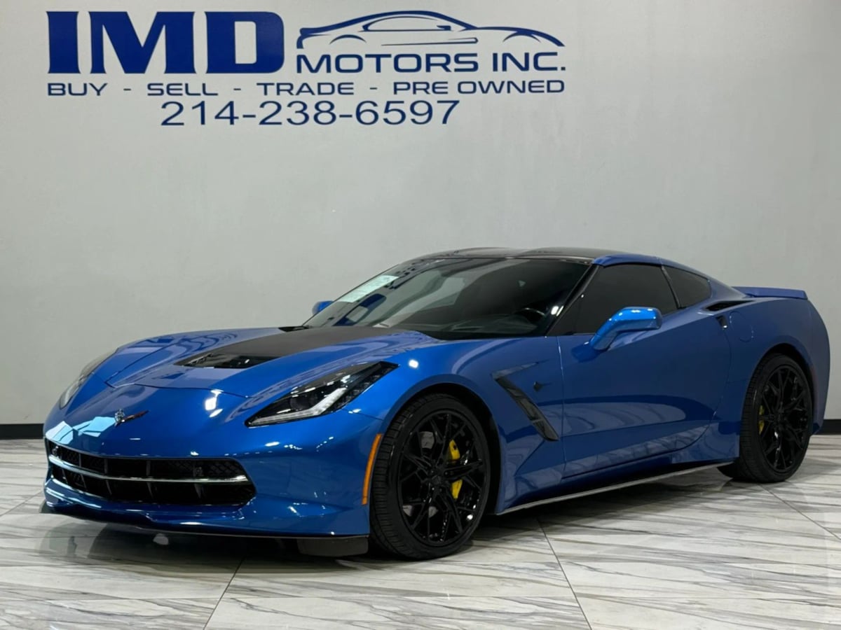 2016 Chevrolet Corvette Stingray Coupe 2LT w/Z51's photo
