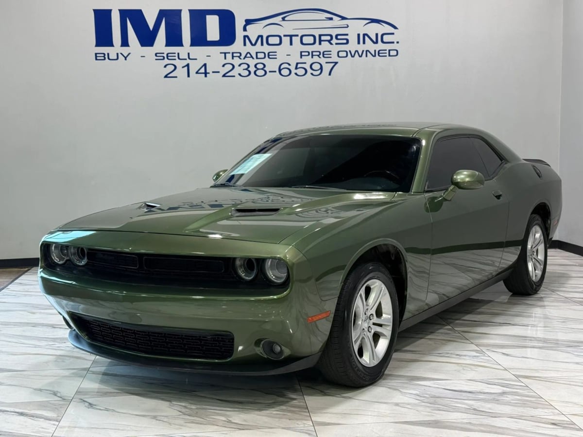 2020 Dodge Challenger SXT Auto's photo