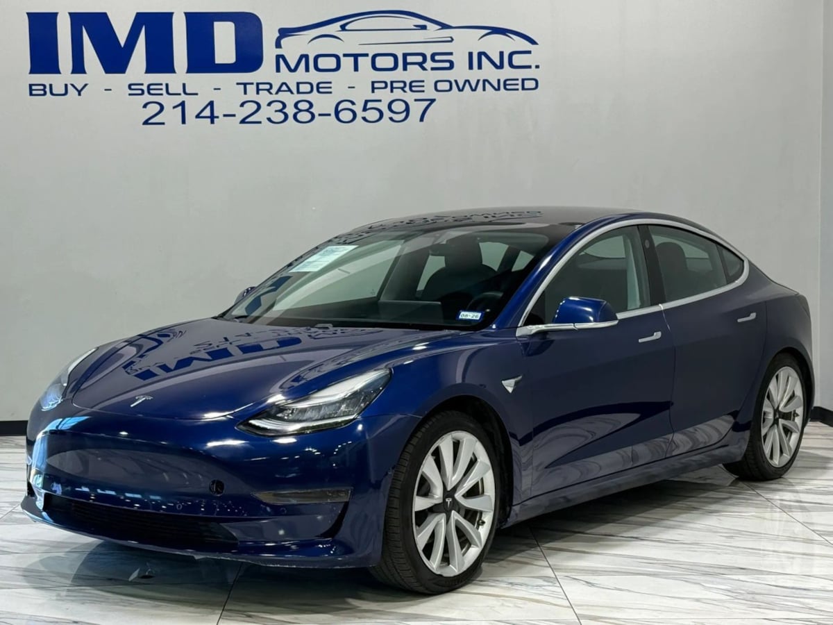 2020 Tesla Model 3 Standard Range Plus's photo