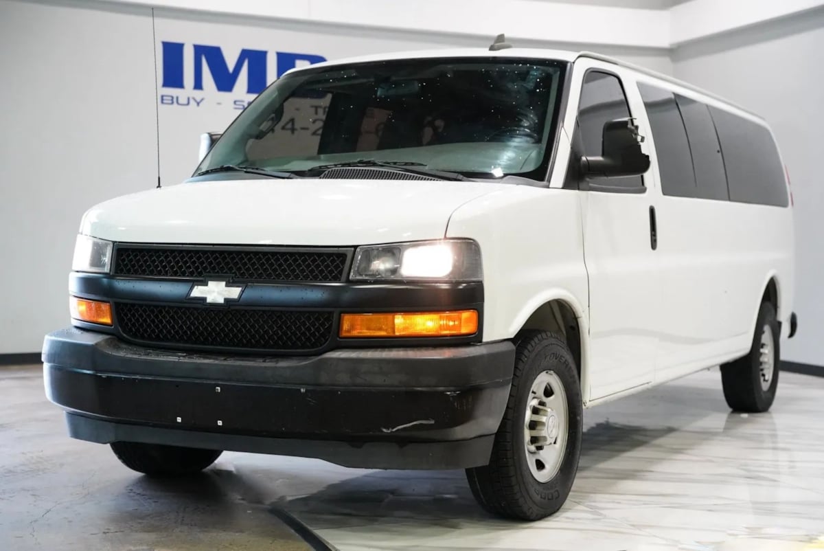 2020 Chevrolet Express's photo
