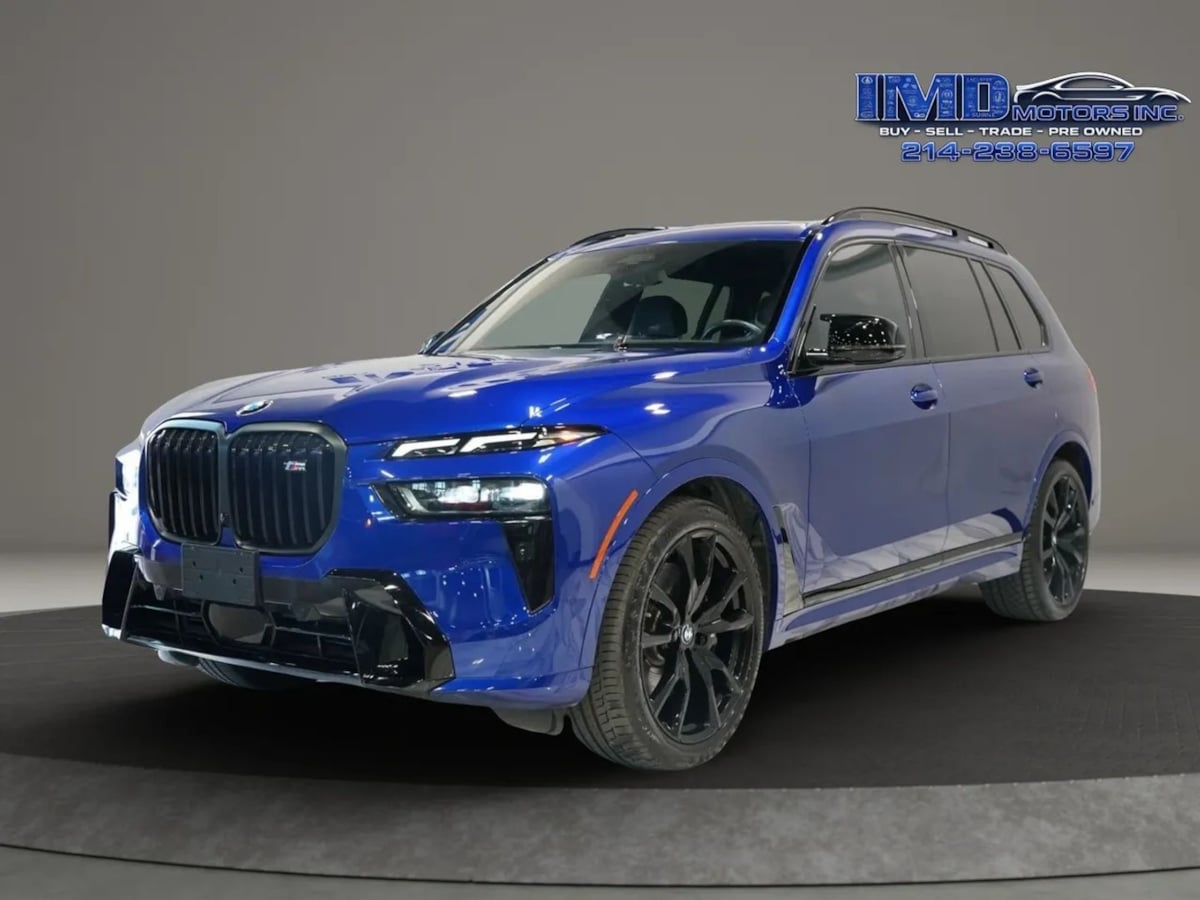 2023 BMW X7 M60i's photo