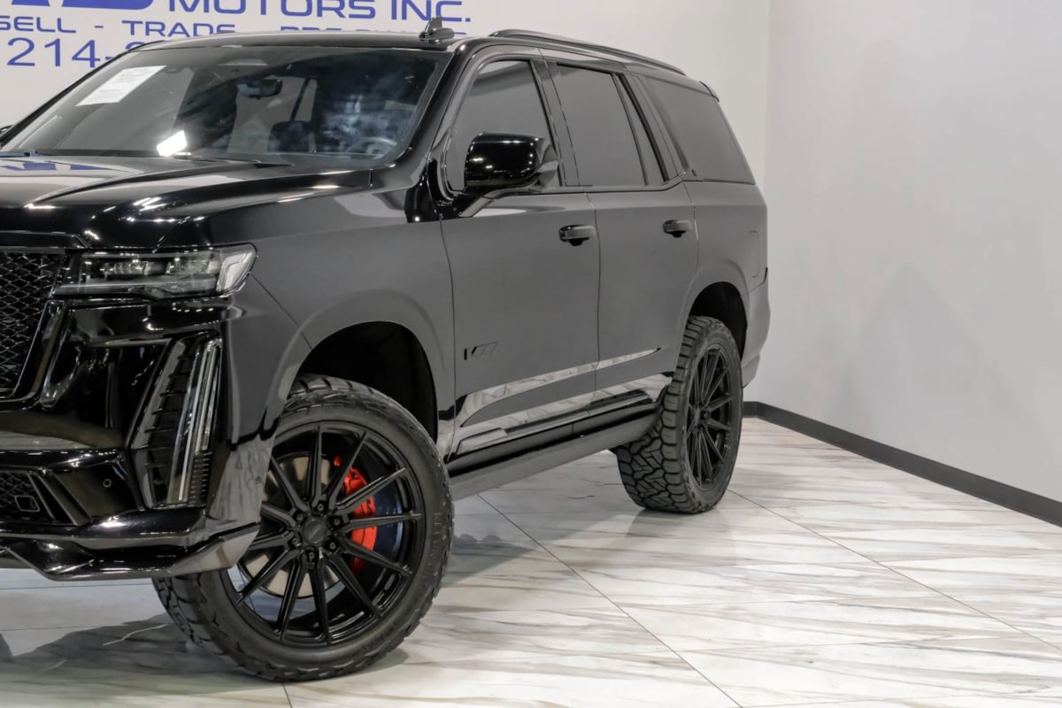 Photo 8 of this Cadillac Escalade
