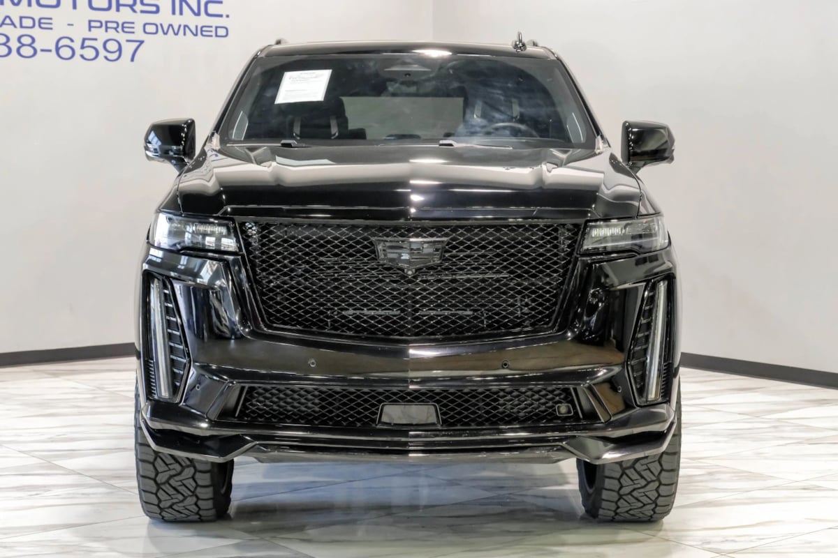 Photo 9 of this Cadillac Escalade