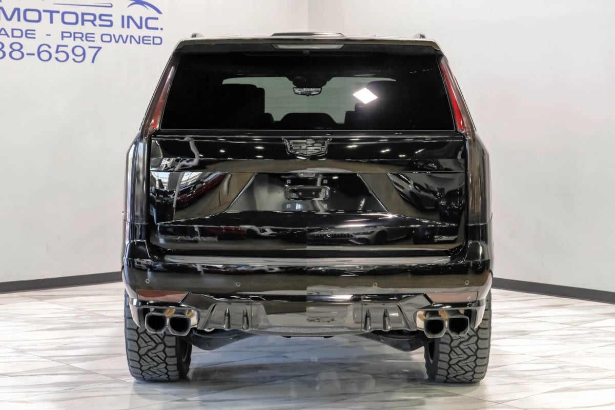 Photo 15 of this Cadillac Escalade