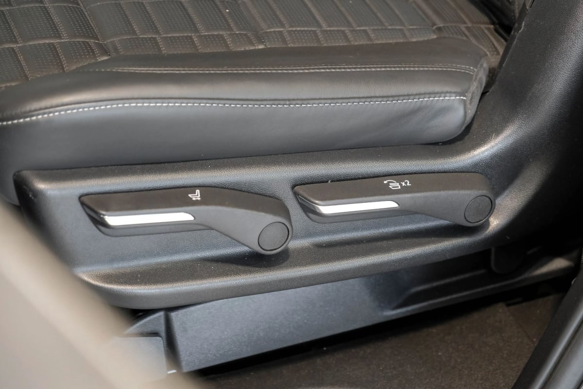 Photo 53 of this Cadillac Escalade