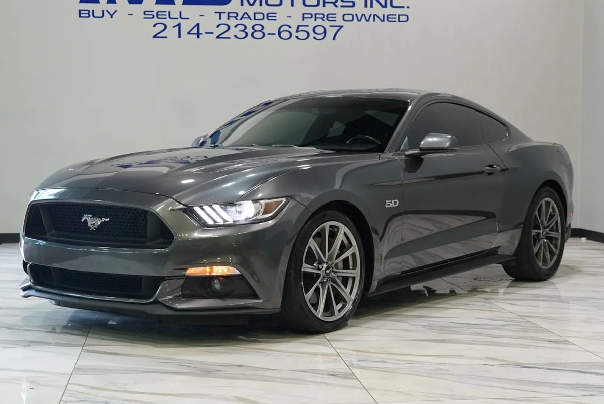 2015 Ford Mustang GT Coupe Premium's photo