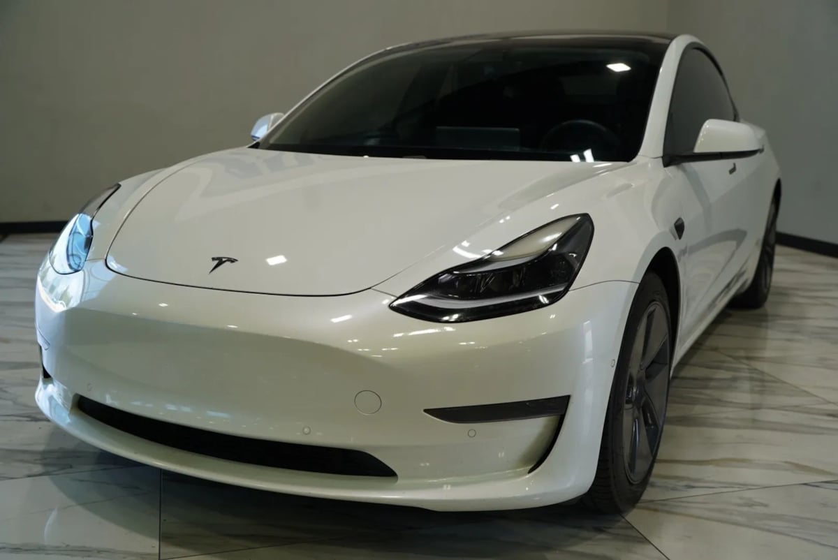 2021 Tesla Model 3 Standard Range Plus's photo