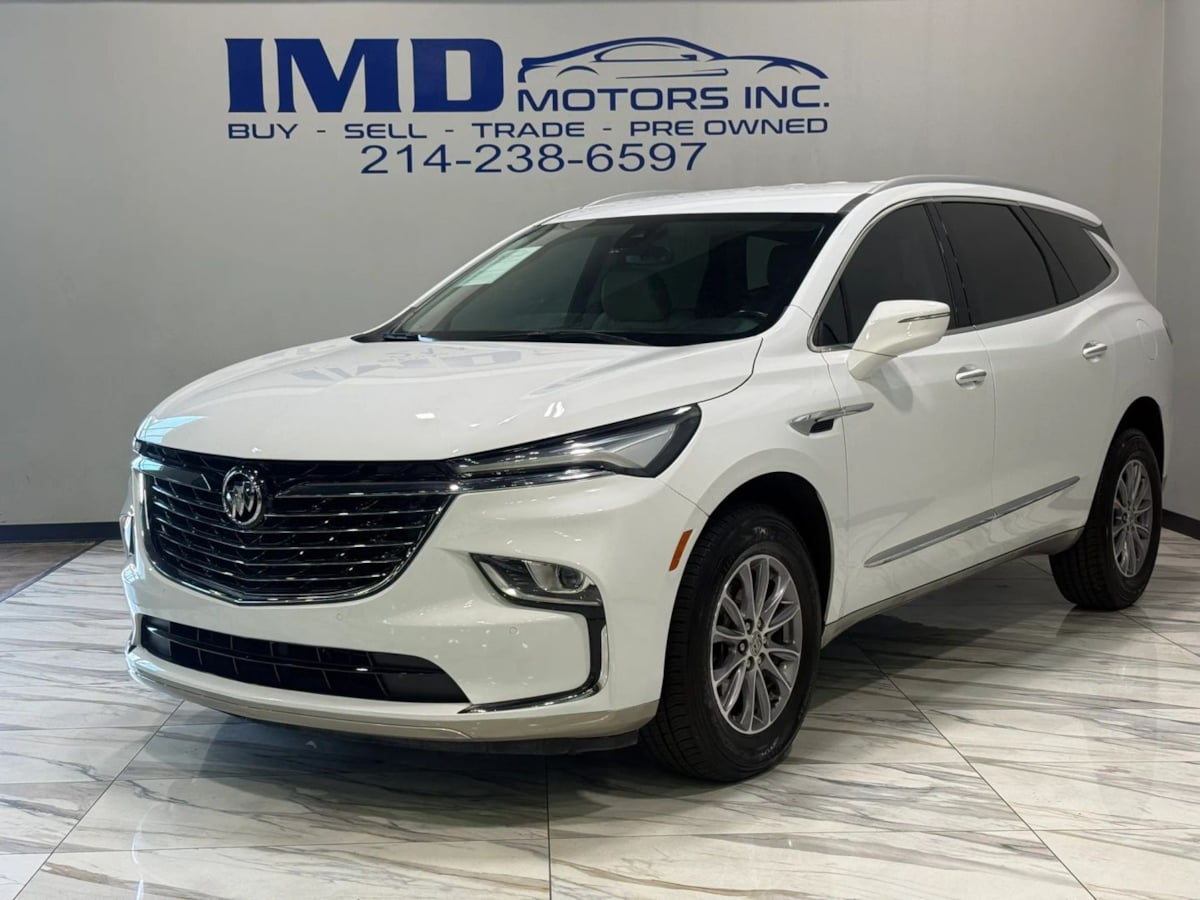 2024 Buick Enclave Essence's photo