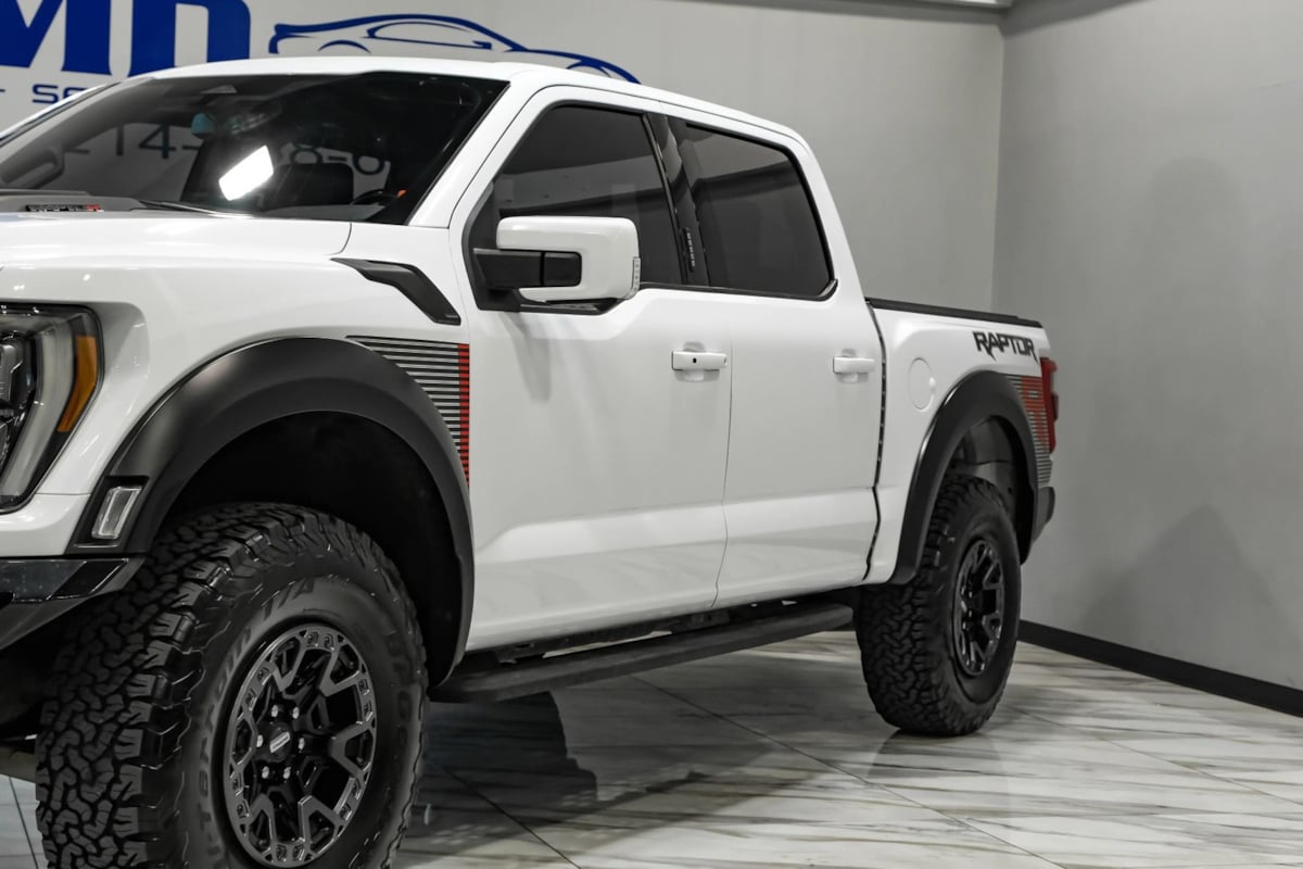 2023 Ford F-150 Raptor - Photo 8