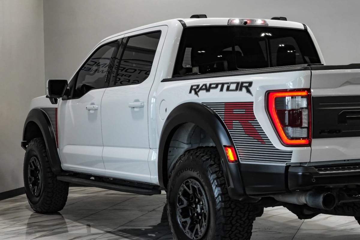 2023 Ford F-150 Raptor - Photo 14