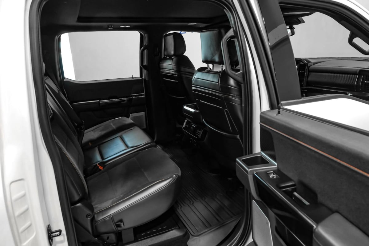 2023 Ford F-150 Raptor - Photo 34