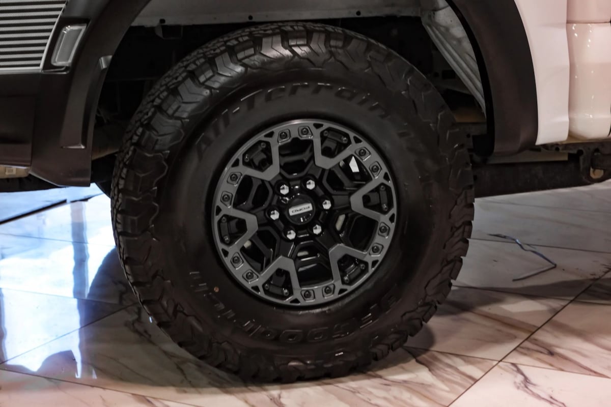 2023 Ford F-150 Raptor - Photo 53